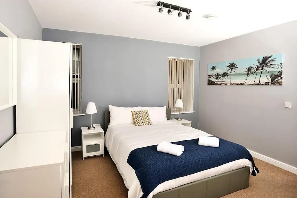 Urban Pearl - Modern 1 Bed Flat Apartment Bournemouth 0*,