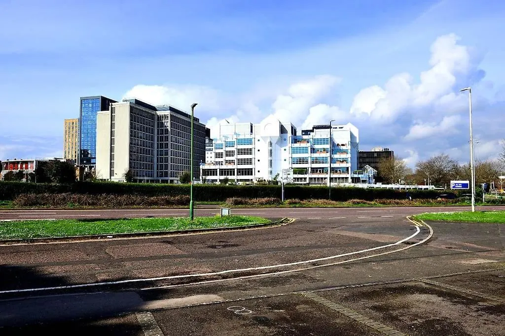 Urban Pearl - Modern 1 Bed Flat Apartment Bournemouth
